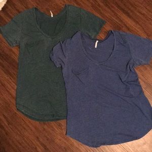 Z Supply Deep V Tee (2)